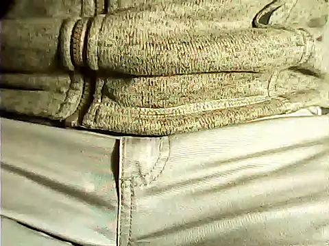 kalinixta online show from October 31, 2025, 4:58 pm