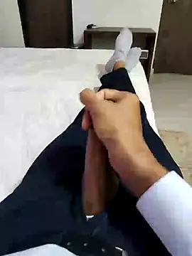 GUJJU GUJARATI online show from January 21, 2025, 10:52 am