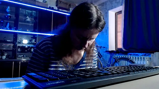 pa1e pr1ncess online show from April 18, 2026, 5:54 am