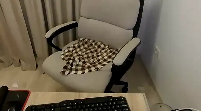 Aliss Hottie online show from February 2, 2025, 1:55 am