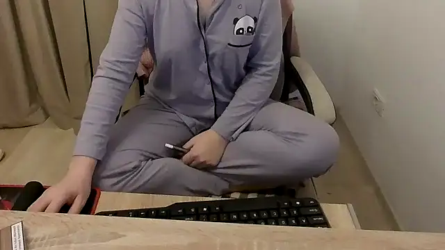 Aliss Hottie online show from January 9, 2025, 6:06 am