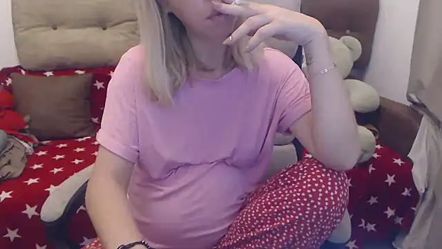 Aliss Hottie online show from October 8, 2025, 7:54 am