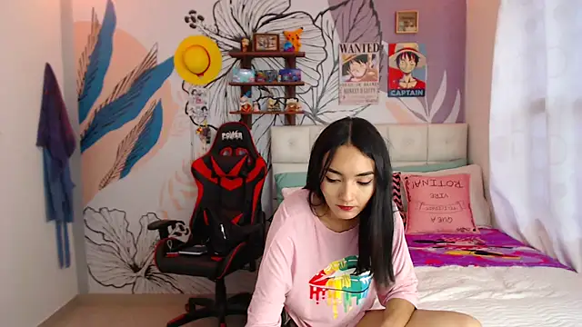 LinzyBaner online show from February 28, 2025, 9:44 pm