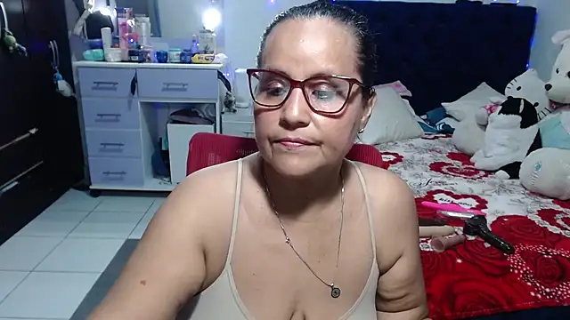 pervert mommy  online show from May 25, 2026, 9:41 am