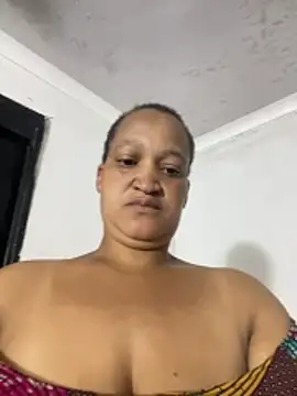 Snapshot of XHotJuicyBootyXX chatting on May 6, 2026, 9:13 am XHotJuicyBootyXX online show from May 6, 2026, 9:13 am