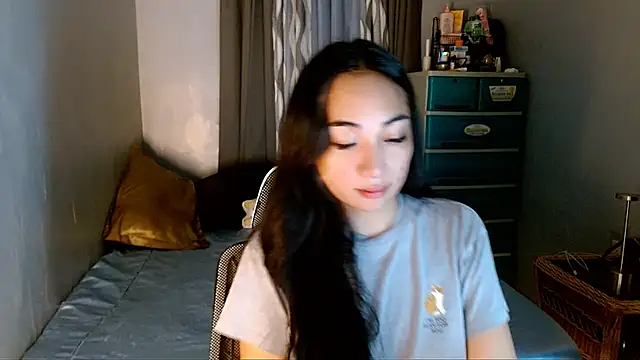 Snapshot of SweetLilly_18 chatting on January 19, 2026, 3:10 am SweetLilly 18 online show from January 19, 2026, 3:10 am