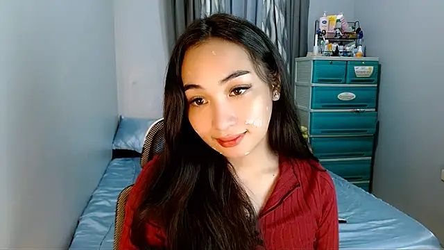 Snapshot of SweetLilly_18 chatting on January 12, 2026, 5:25 am SweetLilly 18 online show from January 12, 2026, 5:25 am