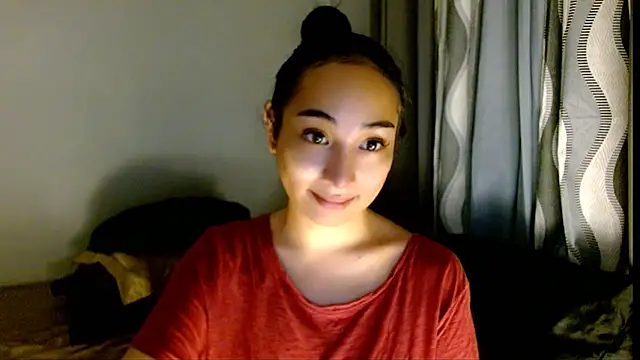 SweetLilly 18 online show from March 25, 2026, 4:34 am