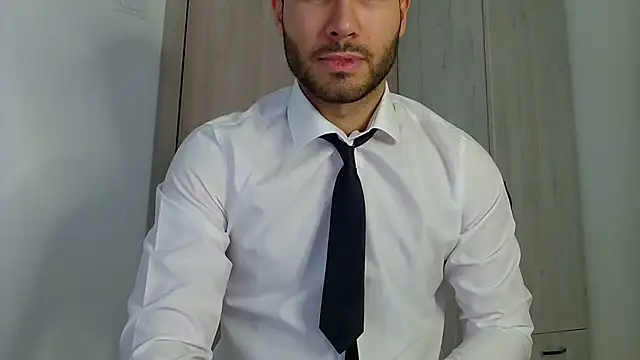 Justynn1 online show from March 17, 2025, 6:51 am