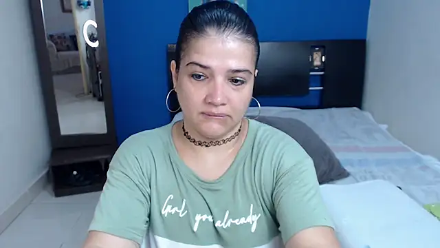 Snapshot of GlendaStarx chatting on May 26, 2026, 2:37 pm GlendaStarx online show from May 26, 2026, 2:37 pm