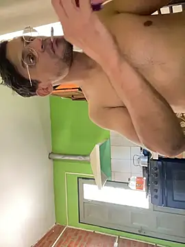 Snapshot of Yaoyepe chatting on December 4, 2025, 4:39 pm Yaoyepe online show from December 4, 2025, 4:39 pm