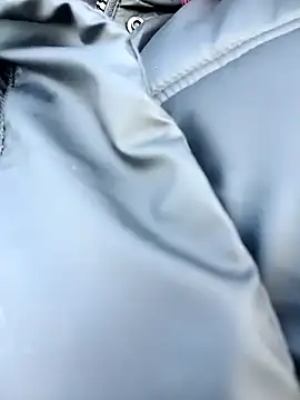 Frost foxy online show from March 22, 2025, 6:00 am