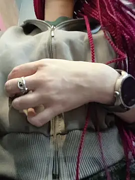 Frost foxy online show from January 14, 2026, 3:10 am