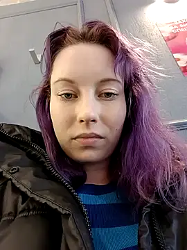 Frost foxy online show from February 24, 2025, 10:37 am