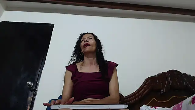 curvasexys online show from October 22, 2025, 7:35 pm