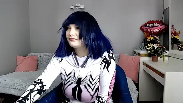 Estheri online show from February 3, 2026, 7:57 am