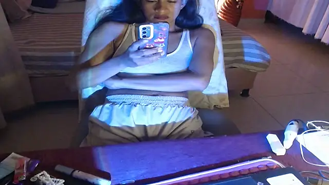 Snapshot of DAELAA chatting on May 7, 2026, 3:33 am DAELAA online show from May 7, 2026, 3:33 am