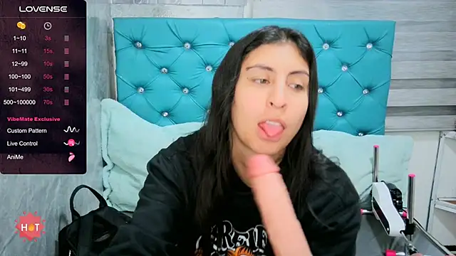 MAARYMOON online show from December 16, 2025, 11:14 am