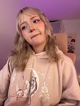 KuroChan420 online show from January 7, 2026, 1:21 am