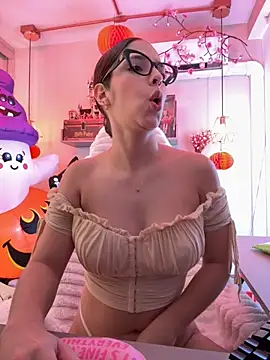 Zoe Bae online show from October 28, 2025, 8:52 pm