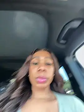Snapshot of Belle___ chatting on July 31, 2026, 3:42 pm Belle online show from July 31, 2026, 3:42 pm