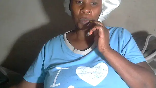 Snapshot of Choco-Coco10 chatting on March 17, 2026, 10:13 pm Choco-Coco10 online show from March 17, 2026, 10:13 pm