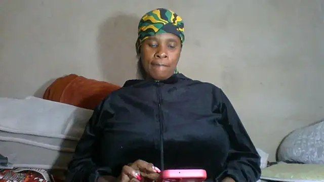Snapshot of Choco-Coco10 chatting on May 26, 2026, 12:25 pm Choco-Coco10 online show from May 26, 2026, 12:25 pm