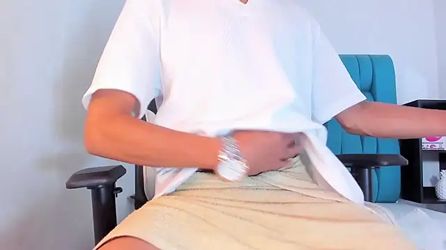 Snapshot of AlanNaughty chatting on February 12, 2025, 7:34 am AlanNaughty online show from February 12, 2025, 7:34 am