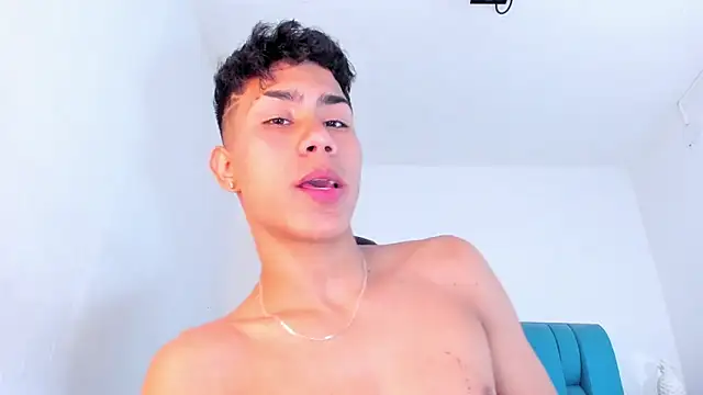 Snapshot of AlanNaughty chatting on February 26, 2025, 8:25 pm AlanNaughty online show from February 26, 2025, 8:25 pm