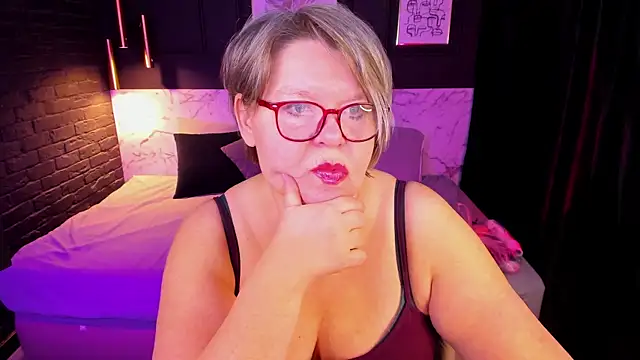 Shannonshine online show from December 19, 2025, 5:43 am