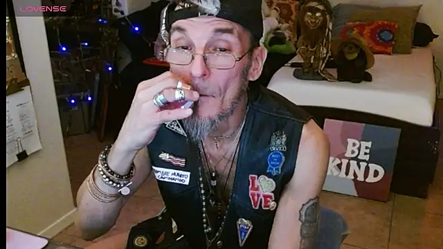 Snapshot of mycock2474u chatting on March 21, 2025, 7:11 am mycock2474u online show from March 21, 2025, 7:11 am