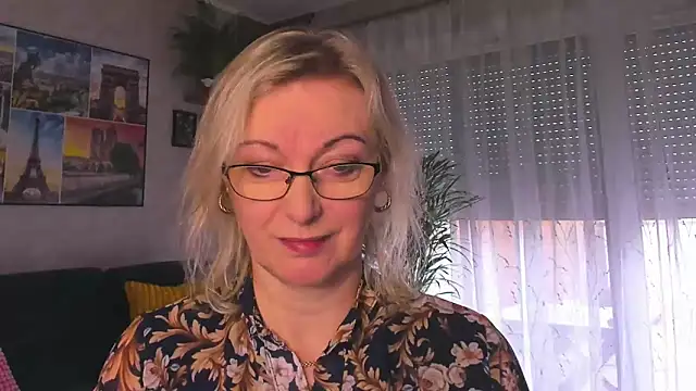 vanessa chat online show from February 12, 2026, 2:17 pm