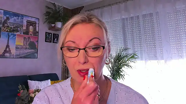 vanessa chat online show from May 11, 2026, 2:56 pm