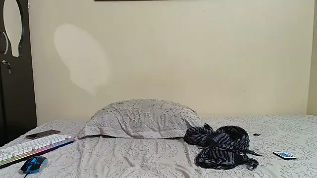 Malo666howard online show from March 16, 2026, 2:52 am