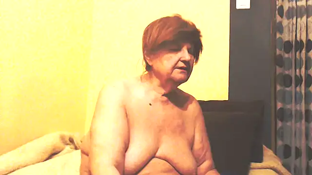 Snapshot of MioritaHard chatting on April 20, 2026, 6:31 pm MioritaHard online show from April 20, 2026, 6:31 pm