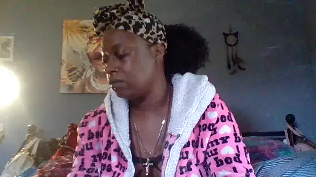 Snapshot of msdeedee chatting on April 26, 2026, 12:57 pm msdeedee online show from April 26, 2026, 12:57 pm