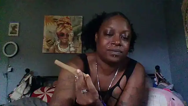 Snapshot of msdeedee chatting on April 27, 2026, 12:14 pm msdeedee online show from April 27, 2026, 12:14 pm