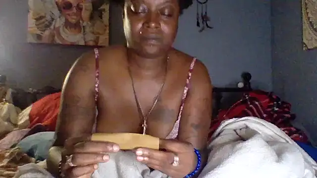 Snapshot of msdeedee chatting on May 18, 2026, 7:02 am msdeedee online show from May 18, 2026, 7:02 am