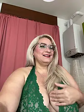 x elena x online show from April 29, 2026, 8:18 am