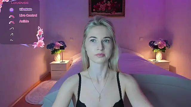 Snapshot of AnnaCarrera chatting on June 7, 2026, 7:41 pm AnnaCarrera online show from June 7, 2026, 7:41 pm