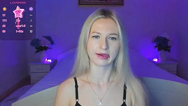 AnnaCarrera online show from November 23, 2025, 8:52 pm