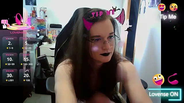 HotysimeHot1 online show from November 24, 2025, 10:04 am