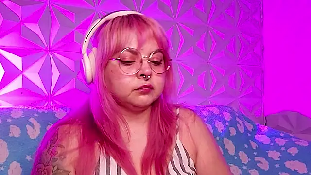 Snapshot of Satyn_doll chatting on February 27, 2026, 12:22 am Satyn doll online show from February 27, 2026, 12:22 am