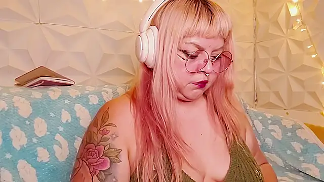 Satyn doll online show from May 22, 2026, 2:20 am