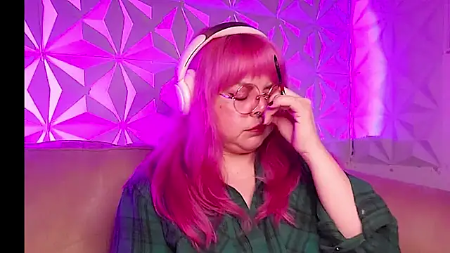 Snapshot of Satyn_doll chatting on February 13, 2026, 12:21 am Satyn doll online show from February 13, 2026, 12:21 am