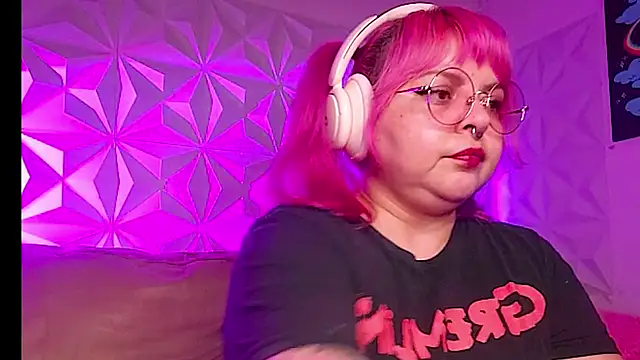 Snapshot of Satyn_doll chatting on February 11, 2026, 12:10 am Satyn doll online show from February 11, 2026, 12:10 am