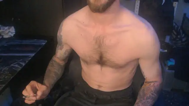 SexxxyLouis online show from June 3, 2026, 1:01 pm