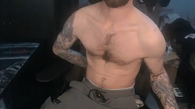 SexxxyLouis online show from May 17, 2026, 5:57 pm