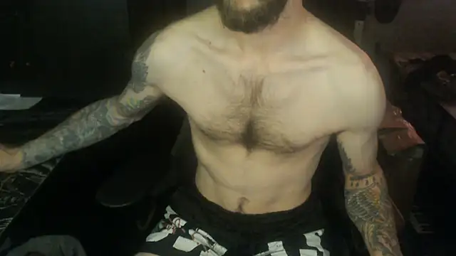 SexxxyLouis online show from May 19, 2026, 7:32 pm