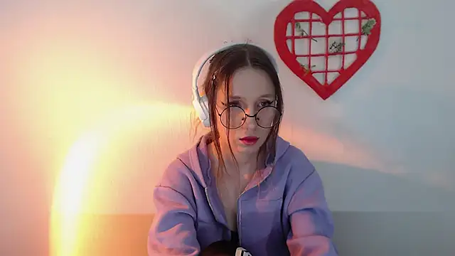  Hanna Moon  online show from May 29, 2026, 10:54 am